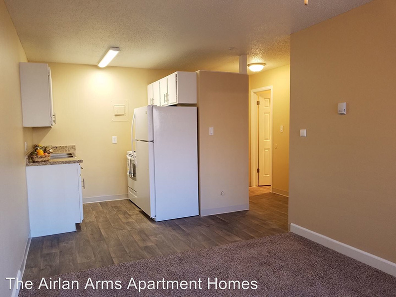 Airlan Arms Apartments in Colorado Springs, CO