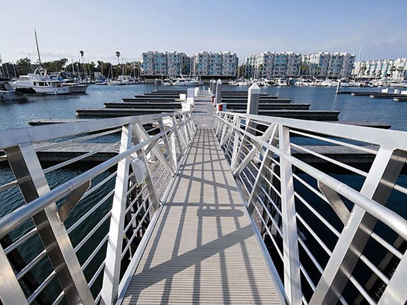 Harborside Marina Bay Apartments - California | Marina Del Rey