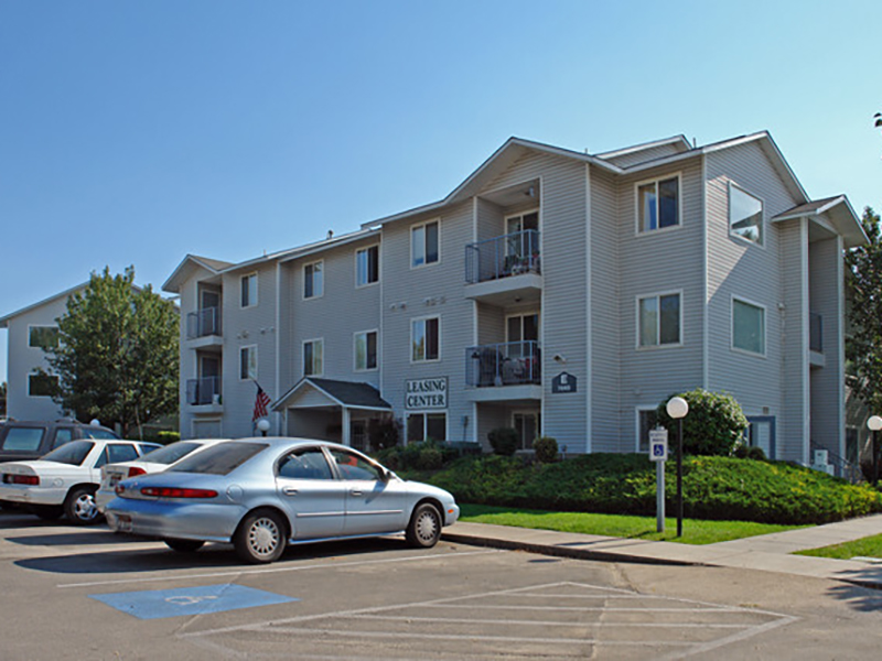 Cedar Square Apartments in Boise, ID