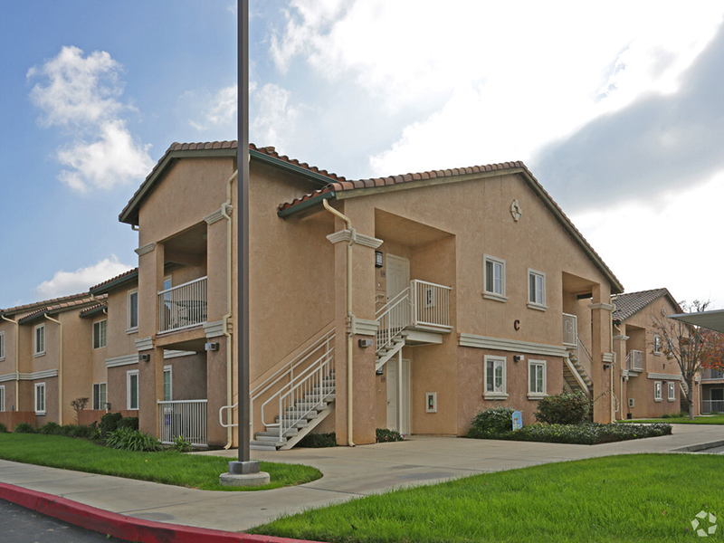 Lindsay Family Apartments in Lindsay, CA