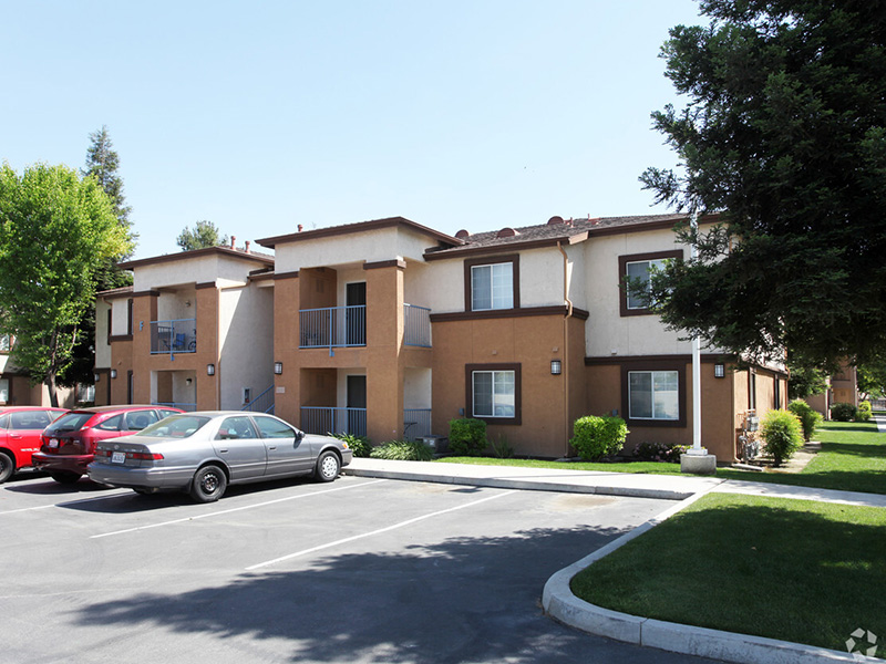 Sycamore Walk Apartments in Bakersfield, CA